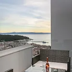 Sun&sea Deluxe Apartment,free Parking Makarska